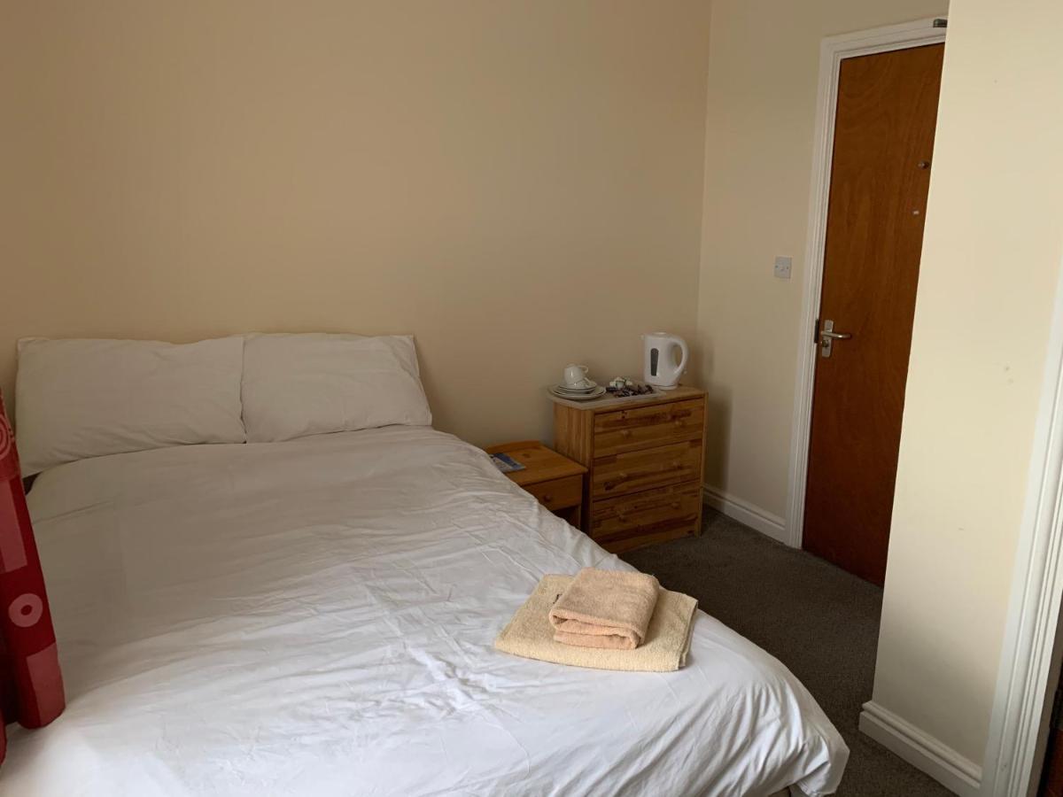 The Sleep Station Newport Hotel Ngoại thất bức ảnh